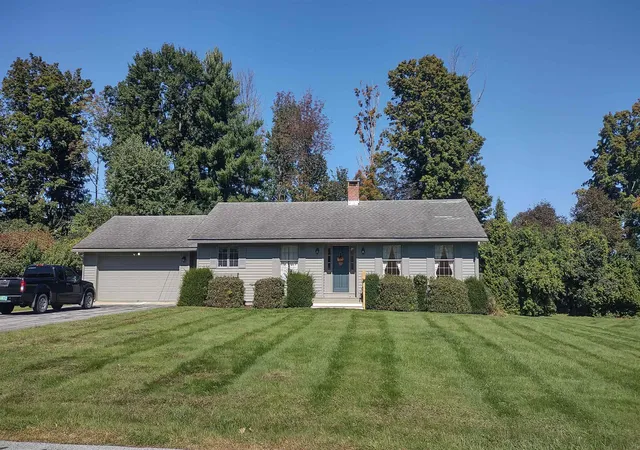 Photo 3 of Sale Pending at 11 Emeritus St, Rutland, VT 05701 | MLS# 5103361 | Listing updated on 2026-10-12