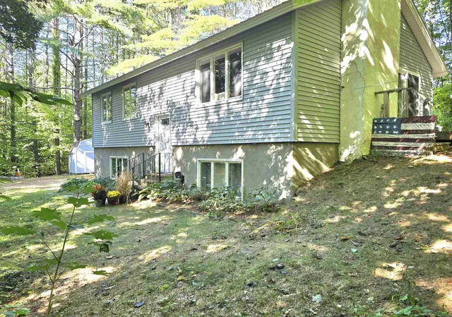 Photo 1 of Single family home for sale at 21 Wildwood Rd, Albany, NH 03818 | MLS# 5103380 | Listing updated on 2026-10-07