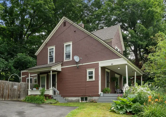 Photo 2 of Single family home for sale at 208 Elm St, Barre, VT 05641 | MLS# 5103564 | Listing updated on 2026-09-08