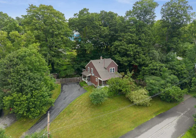 Photo 3 of Single family home for sale at 208 Elm St, Barre, VT 05641 | MLS# 5103564 | Listing updated on 2026-09-29