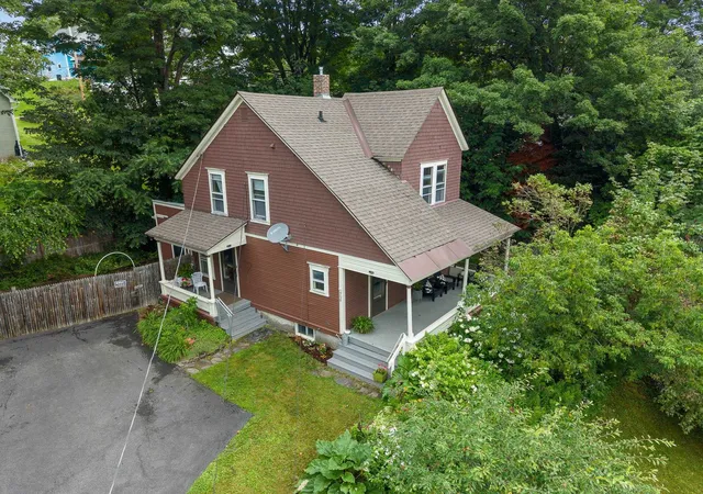 Photo 4 of Single family home for sale at 208 Elm St, Barre, VT 05641 | MLS# 5103564 | Listing updated on 2026-09-29