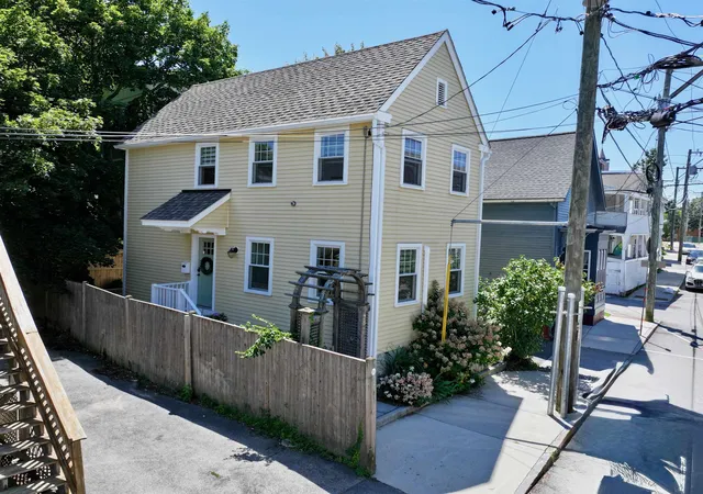 Photo 1 of Single family home for sale at 282 Hanover St, Portsmouth, NH 03801 | MLS# 5103677 | Listing updated on 2026-10-08