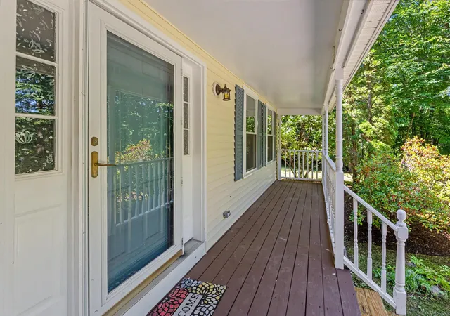 Photo 1 of Single family home for sale at 6 Mosher Dr, Brookline, NH 03033 | MLS# 5103765 | Listing updated on 2026-10-17
