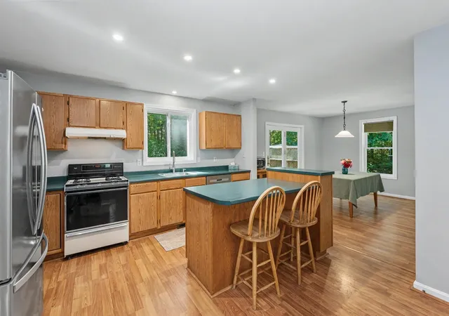 Photo 3 of Single family home for sale at 6 Mosher Dr, Brookline, NH 03033 | MLS# 5103765 | Listing updated on 2026-10-17