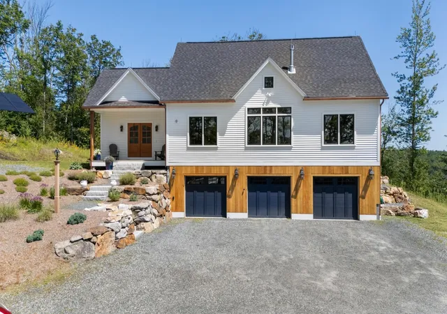 Photo 3 of Single family home for sale at 151 Rawson Rdg, Grantham, NH 03753 | MLS# 5103796 | Listing updated on 2026-09-04