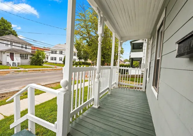 Photo 4 of Single family home for sale at 128 Marlboro St, Keene, NH 03431 | MLS# 5103806 | Listing updated on 2026-09-29
