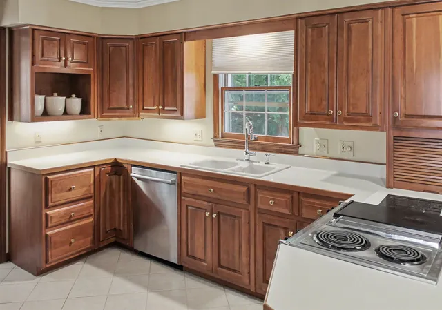 Photo 3 of Single family home for sale at 141 Rivermount Ter, Burlington, VT 05401 | MLS# 5103992 | Listing updated on 2026-09-09