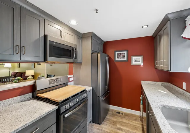Photo 4 of Townhouse for sale at 15 Surrey Run, Dover, NH 03820 | MLS# 5104050 | Listing updated on 2026-09-02