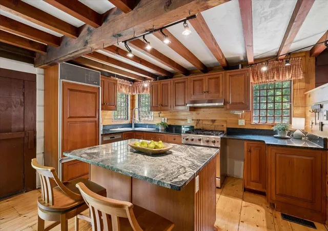 Photo 1 of Single family home for sale at 14 Walnut Hl Rd, Amherst, NH 03031 | MLS# 5104273 | Listing updated on 2026-10-23