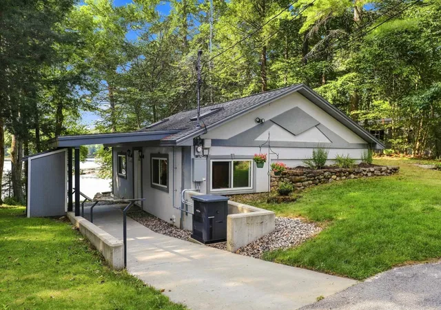 Photo 4 of Single family home for sale at 213 Long Pond Rd, Northwood, NH 03261 | MLS# 5104558 | Listing updated on 2026-09-17