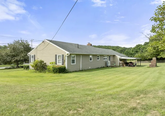 Photo 3 of Single family home for sale at 1310 Wellington Rd, Manchester, NH 03104 | MLS# 5104577 | Listing updated on 2026-09-16