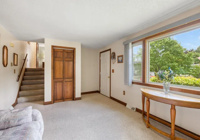 Photo 2 of Single family home for sale at 44 Toftree Ln, Dover, NH 03820 | MLS# 5104775 | Listing updated on 2026-09-11