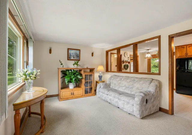 Photo 3 of Single family home for sale at 44 Toftree Ln, Dover, NH 03820 | MLS# 5104775 | Listing updated on 2026-09-11