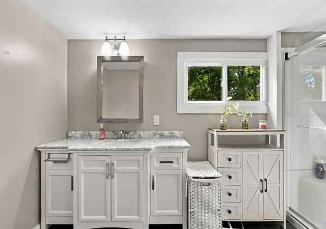 Photo 4 of Sale Pending at 1000 Greenland Rd, Portsmouth, NH 03801 | MLS# 5105026 | Listing updated on 2026-10-16