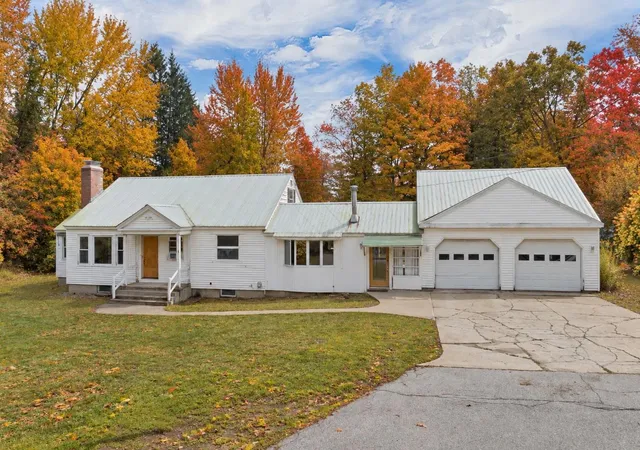 Photo 1 of Single family home for sale at 27 Village Ln, Conway, NH 03818 | MLS# 5105161 | Listing updated on 2026-10-15