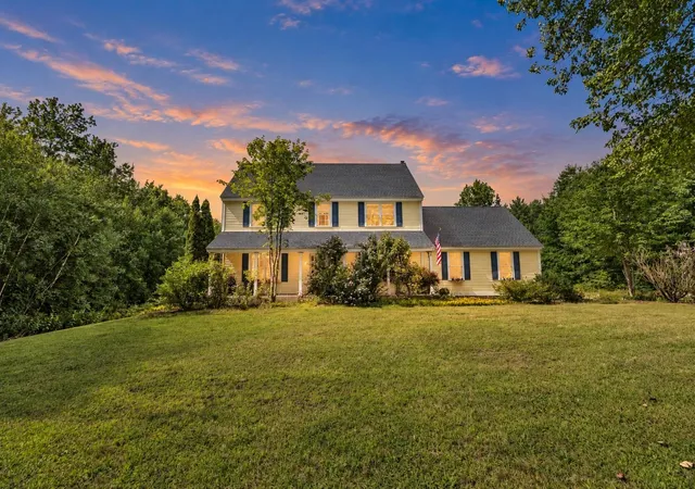 Photo 1 of Single family home for sale at 230 Hoit Rd, Concord, NH 03301 | MLS# 5105335 | Listing updated on 2026-09-09