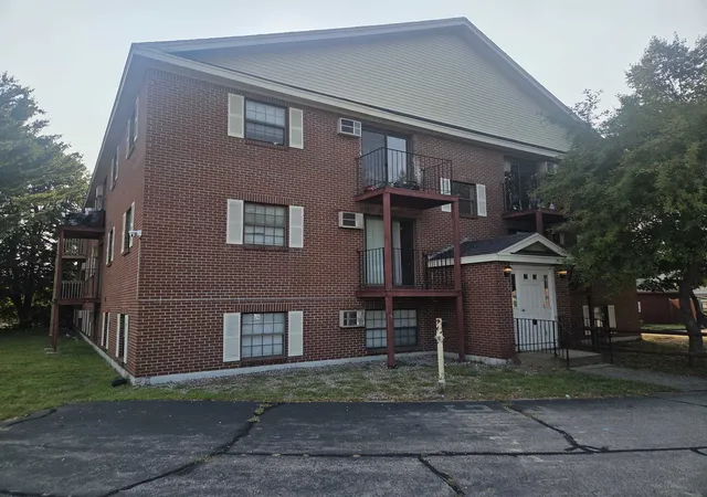 Photo 2 of Condo for sale at 12 E Side Dr #405, Concord, NH 03301 | MLS# 5105447 | Listing updated on 2026-10-05