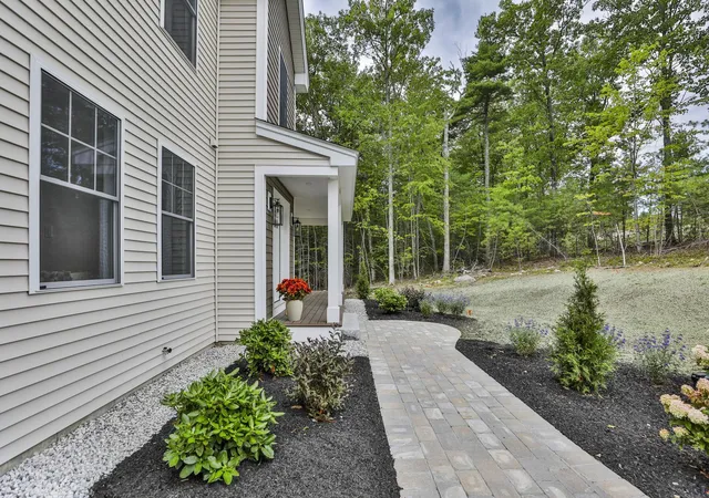 Photo 3 of Single family home for sale at 59 Countryside Dr, Brookline, NH 03033 | MLS# 5105501 | Listing updated on 2026-10-11