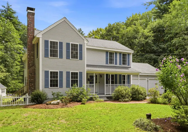 Photo 3 of Single family home for sale at 7 Westview Rd, Brookline, NH 03033 | MLS# 5105699 | Listing updated on 2026-10-18