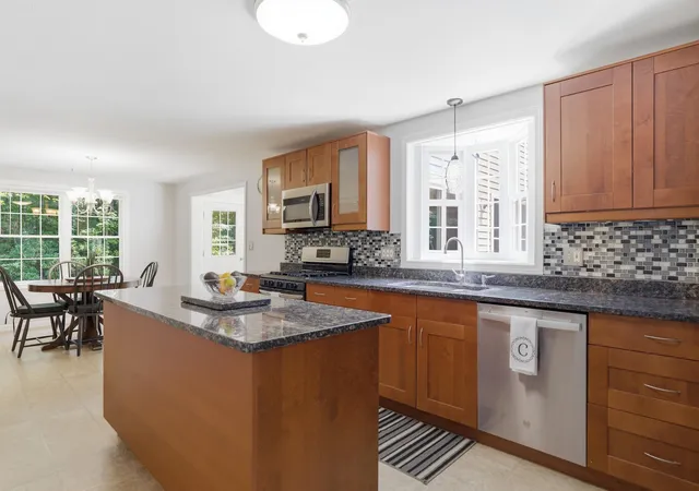 Photo 4 of Single family home for sale at 7 Westview Rd, Brookline, NH 03033 | MLS# 5105699 | Listing updated on 2026-10-18