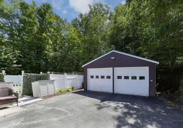 Photo 3 of Single family home for sale at 3 Laplante Rd, Lebanon, NH 03766 | MLS# 5105792 | Listing updated on 2026-09-11