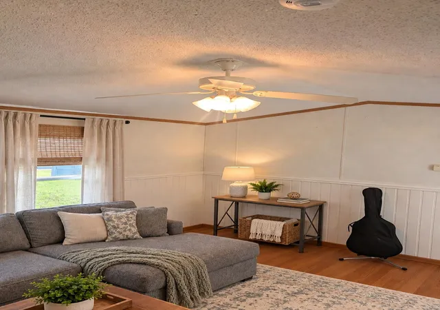 Photo 4 of Manufactured home for sale at 69 Manchester St #13, Concord, NH 03301 | MLS# 5105833 | Listing updated on 2026-10-03