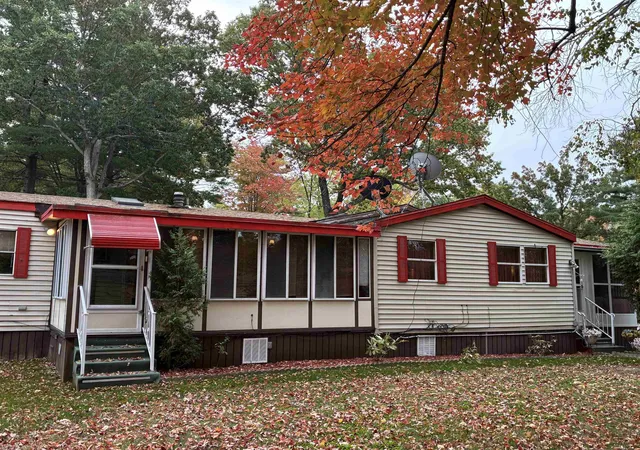Manufactured home for sale at 11 N Dewberry Ln, Rochester, NH 03867-5214 | MLS# 5105835