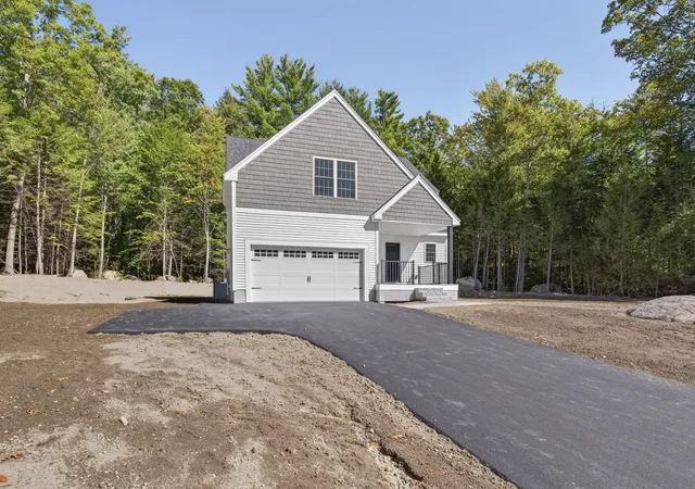 Single family home for sale at 5 Green Ridge Rd, Antrim, NH 03440 | MLS# 5105893