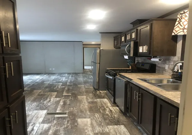 Photo 2 of Manufactured home for sale at 10 Monroe Ave, Allenstown, NH 03275 | MLS# 5105956 | Listing updated on 2026-10-08