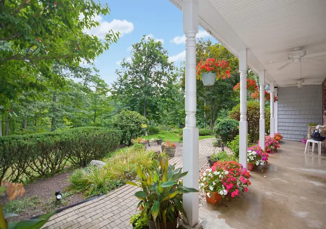 Photo 3 of Single family home for sale at 17 Olde English Rd, Bedford, NH 03110 | MLS# 5106174 | Listing updated on 2026-09-14