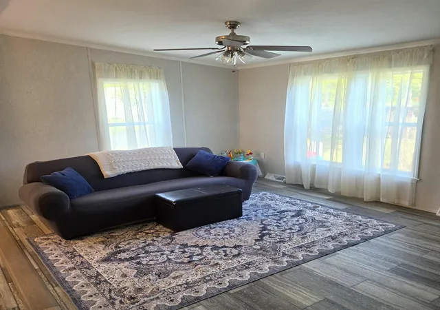 Photo 3 of Manufactured home for sale at 85 Coffin Rd #TRLR 17, Epping, NH 03042 | MLS# 5106259 | Listing updated on 2026-10-08