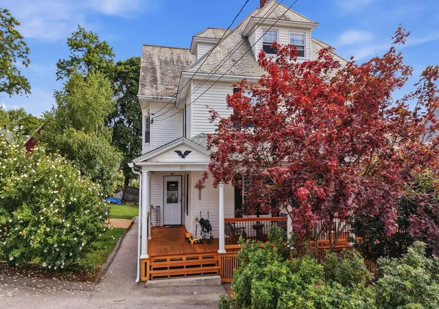 Photo 1 of House for sale at 283 Orange St, Manchester, NH 03104 | MLS# 5106267 | Listing updated on 2026-09-11