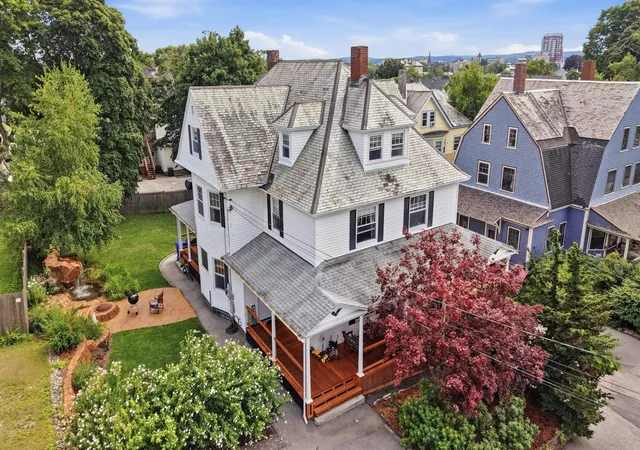 Photo 2 of House for sale at 283 Orange St, Manchester, NH 03104 | MLS# 5106267 | Listing updated on 2026-09-11