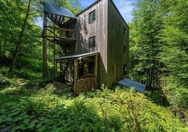 Photo 4 of Sale Pending at 55 Stuart Ln, Waterbury, VT 05676 | MLS# 5106282 | Listing updated on 2026-10-01