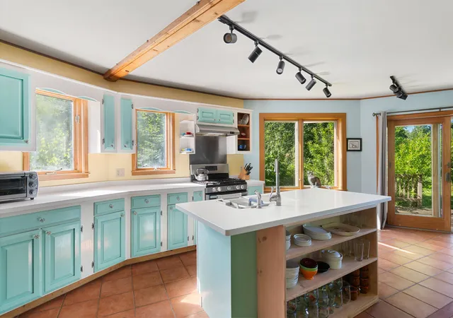 Photo 3 of Single family home for sale at 295 Ten Stones Cir, Charlotte, VT 05445 | MLS# 5106383 | Listing updated on 2026-10-21