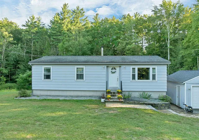 Photo 2 of Single family home for sale at 26 Brian St, Sandown, NH 03873 | MLS# 5106435 | Listing updated on 2026-09-16
