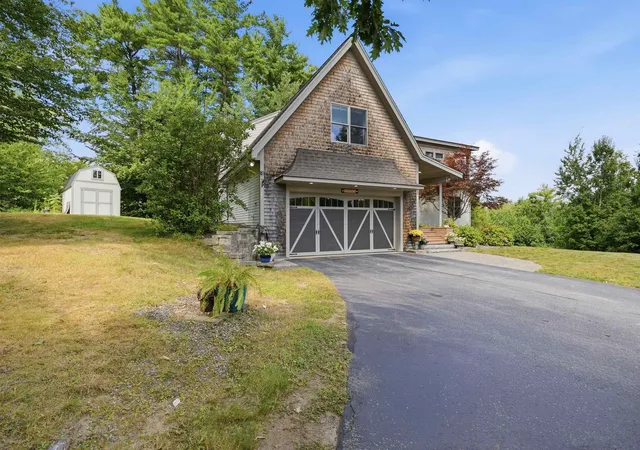 Photo 3 of Single family home for sale at 398 Morrill St, Gilford, NH 03249 | MLS# 5106439 | Listing updated on 2026-09-04