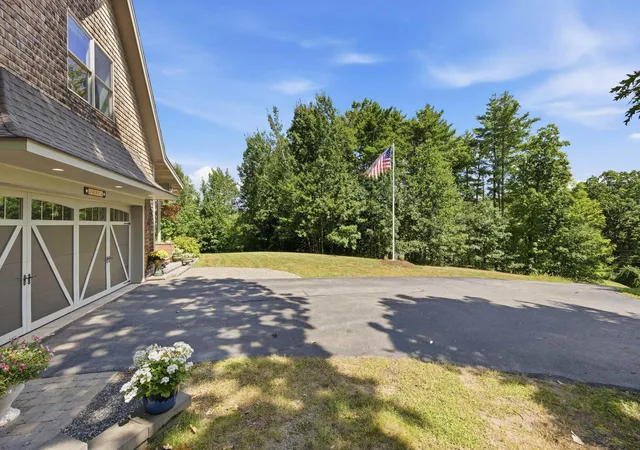 Photo 3 of Single family home for sale at 398 Morrill St, Gilford, NH 03249 | MLS# 5106439 | Listing updated on 2026-09-04