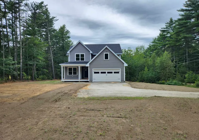 Photo 3 of Single family home for sale at 18 Lee Rd, Barrington, NH 03825 | MLS# 5106622 | Listing updated on 2026-10-04