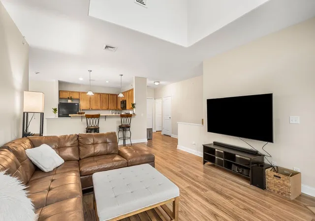 Photo 4 of Condo for sale at 17 Roundabout Wy #5, Manchester, NH 03102 | MLS# 5106635 | Listing updated on 2026-09-09