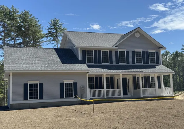 Photo 1 of Single family home for sale at 122 South Rd, Londonderry, NH 03053 | MLS# 5106836 | Listing updated on 2026-09-10