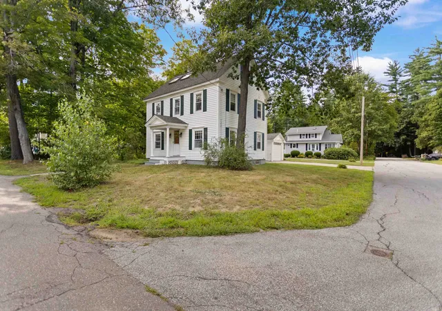 Photo 2 of Single family home for sale at 29 Roger Ave, Concord, NH 03301 | MLS# 5106971 | Listing updated on 2026-10-16