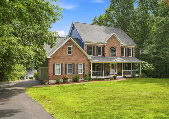 Photo 1 of Single family home for sale at 17 Mcafee Farm Rd, Bedford, NH 03110 | MLS# 5107032 | Listing updated on 2026-09-17