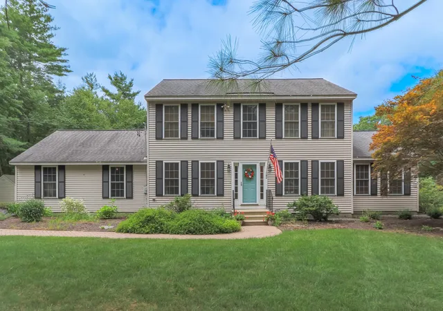 Photo 1 of Single family home for sale at 42 Dupaw Gould Rd, Brookline, NH 03033 | MLS# 5107078 | Listing updated on 2026-10-07