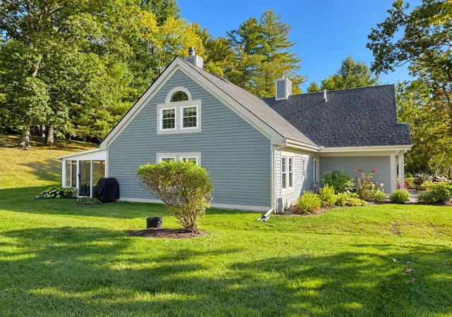 Photo 2 of Townhouse for sale at 26 Heritage Hill Circle Pl, Rutland Town, VT 05701 | MLS# 5107275 | Listing updated on 2026-10-12