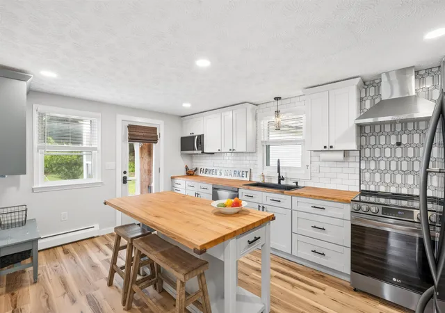 Single family home for sale at 23 Shady Ln, Nashua, NH 03062 | MLS# 5107277