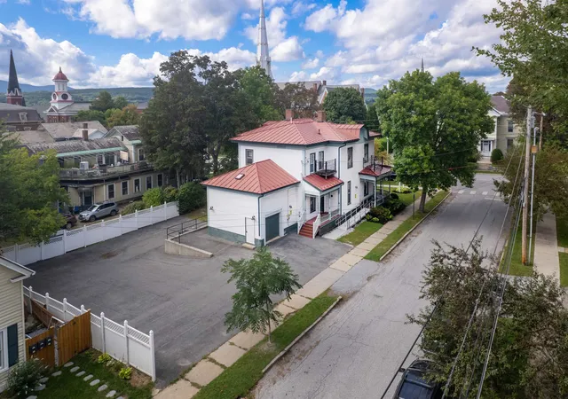 Photo 4 of Multi family home for sale at 92 Center St, Rutland City, VT 05701 | MLS# 5107335 | Listing updated on 2026-09-04