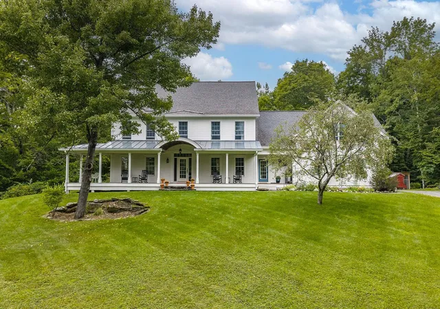 Single family home for sale at 55 Stagecoach Rd, Norwich, VT 05055 | MLS# 5107362