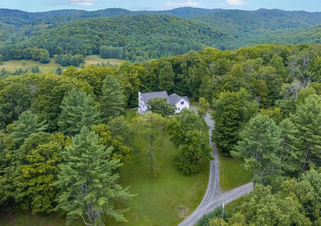 Photo 3 of Single family home for sale at 55 Stagecoach Rd, Norwich, VT 05055 | MLS# 5107362 | Listing updated on 2026-09-07