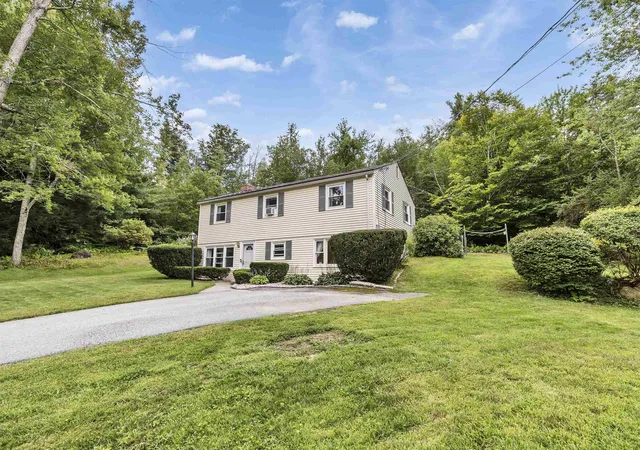 Photo 2 of Single family home for sale at 33 Lobacki Rd, Peterborough, NH 03458 | MLS# 5107409 | Listing updated on 2026-09-14